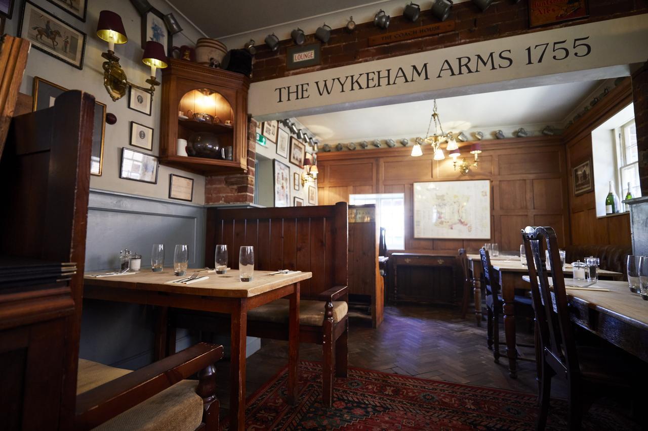 Отель Wykeham Arms Винчестер Экстерьер фото